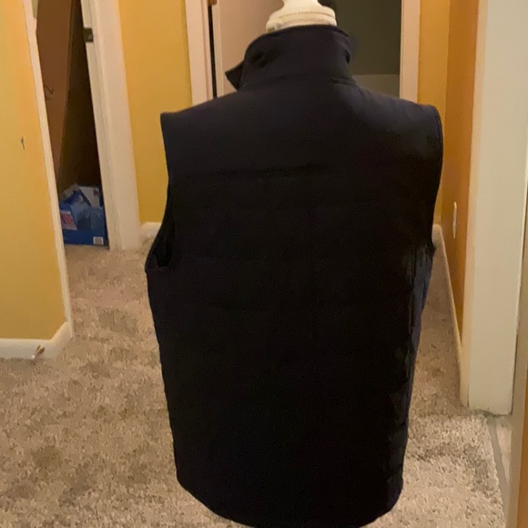 Men’s Size Medium Orvis Quilted Vest, Great Condition! - Picture 2 of 7